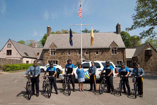 Palisades Interstate Parkway Police reach out to cyclists with new bike unit