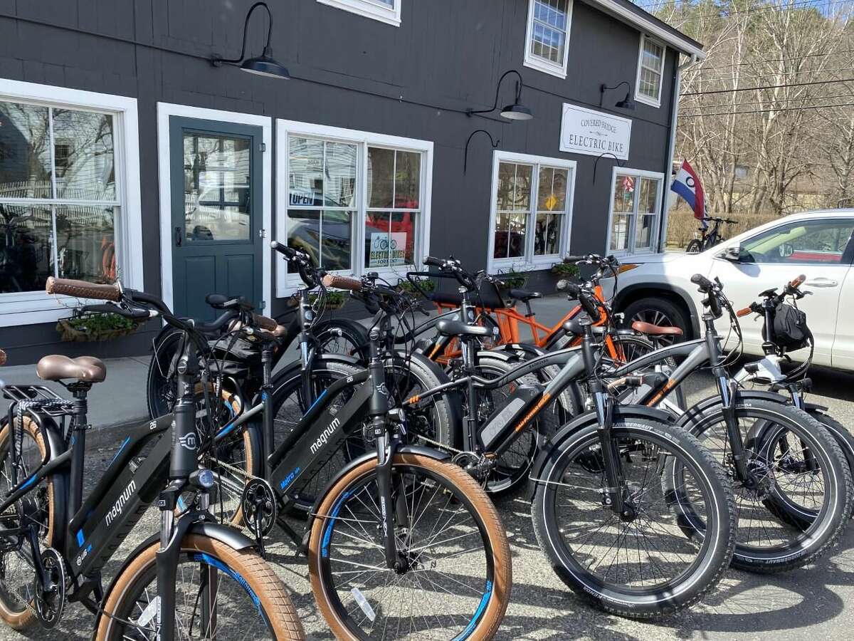 Vernon police to add four e-bikes to force with $21K grant from the Gary Sinise Foundation
