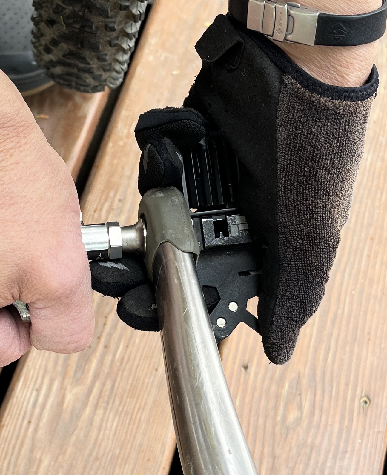 Pic 5 - long lever leverage, 8 mm hex