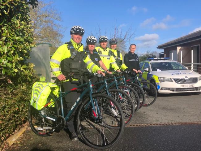 Bobbies on bikes want folk to stop and chat