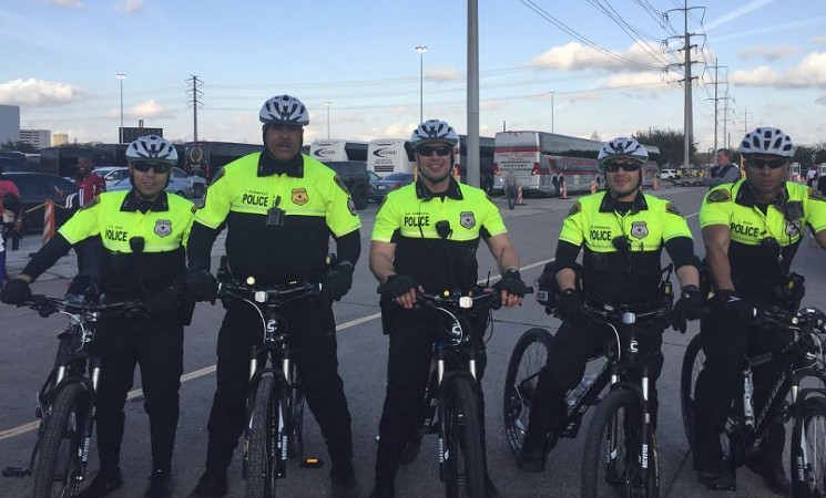 Houston Police Set Up Stings To Catch Drivers Who Endanger Cyclists