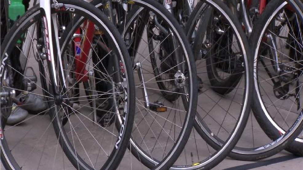 High-speed chase in Ballard on bikes; cops win