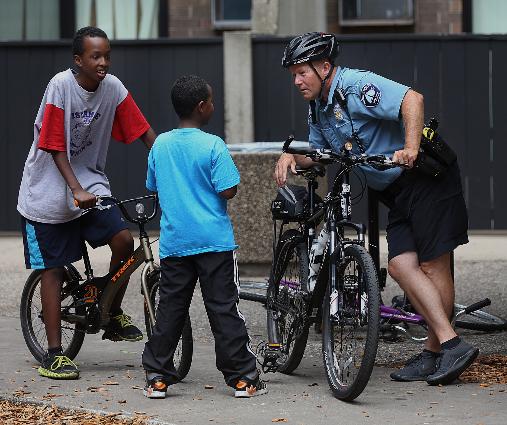 Minneapolis police outreach to Somali community offers a national model