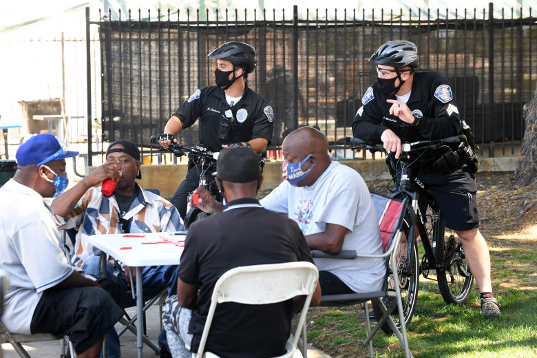 Hawthorne police hop on new bicycles to get to know community better