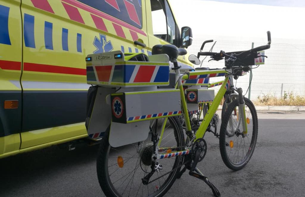 Bicycle ambulances come to the rescue in Slovenian beach town