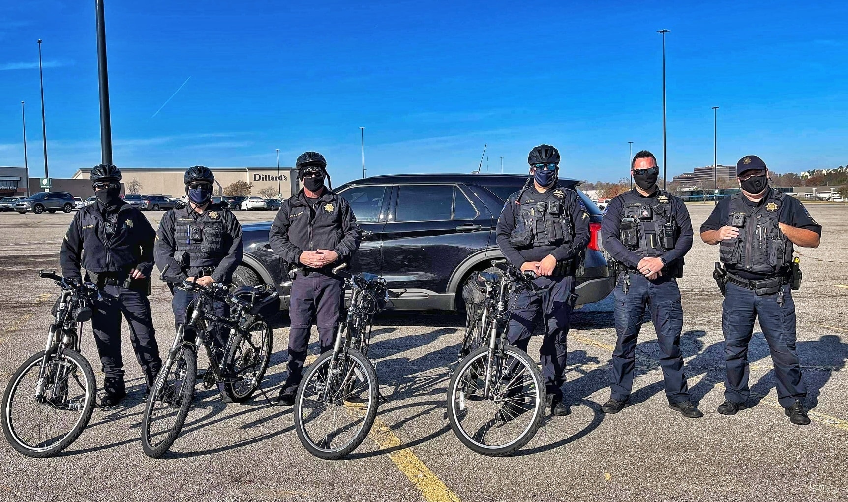 Black Friday shoppers show up big amid Tulsa County tier 3 mark